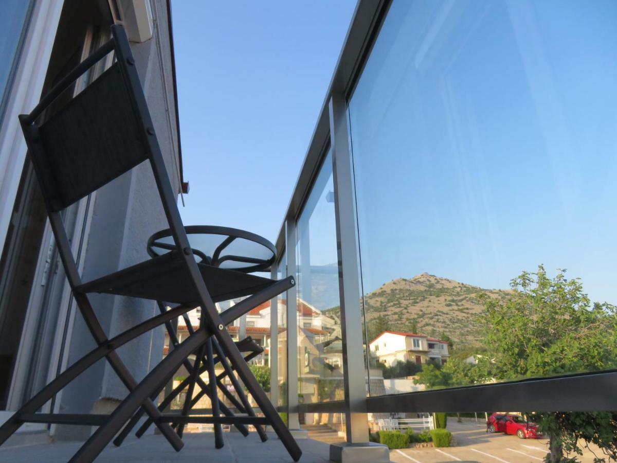 Vila Velvet Hotel Stari Grad Kültér fotó