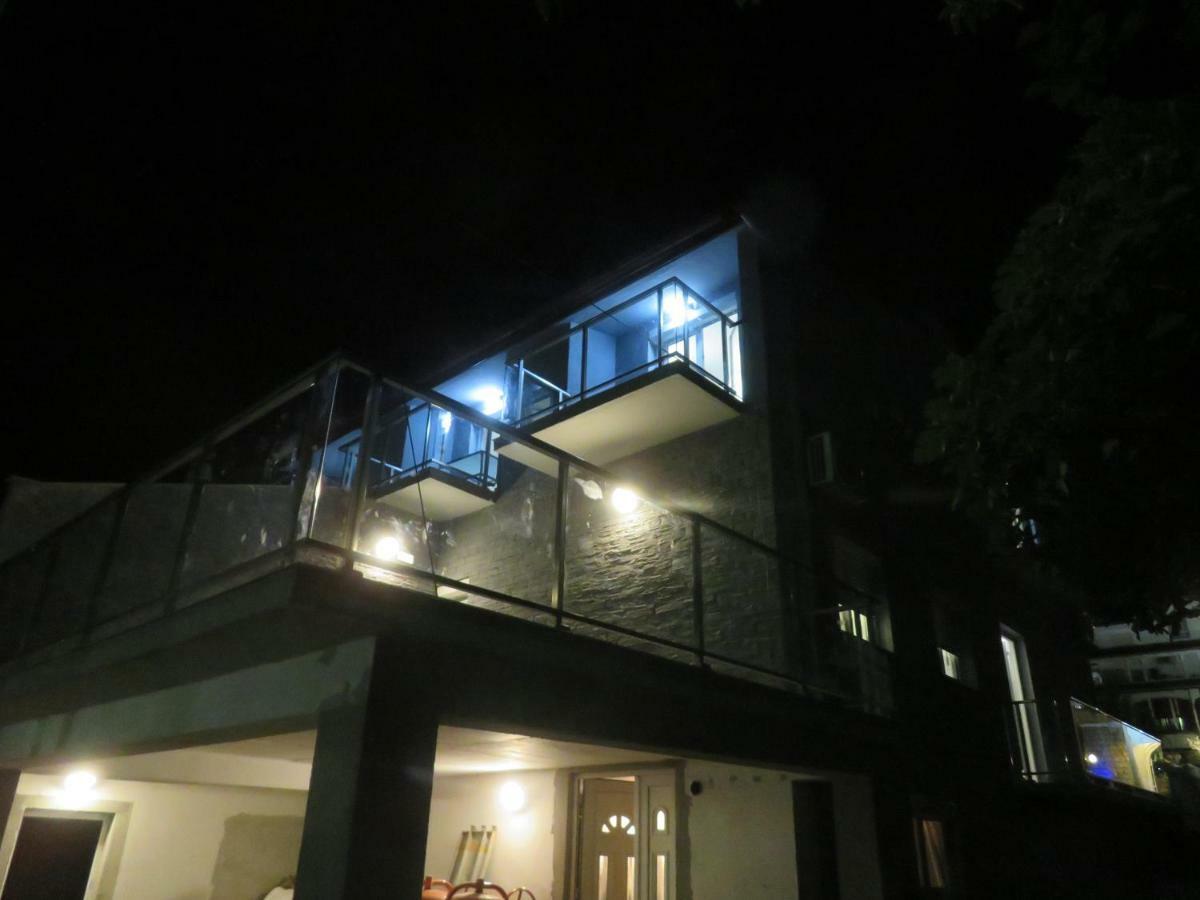 Vila Velvet Hotel Stari Grad Kültér fotó